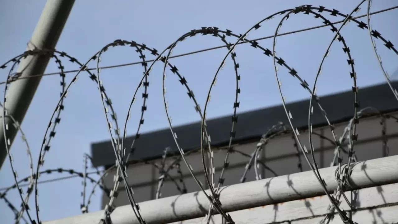 Атыраудағы ерлер түрмесінде төбелес болып, сотталушы көз жұмды  