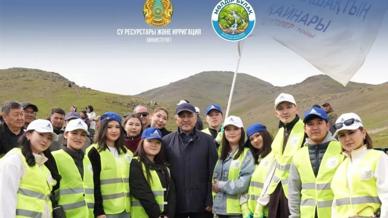 "Мөлдір бұлақ": в Казахстане волонтеры взялись на уборку родников 