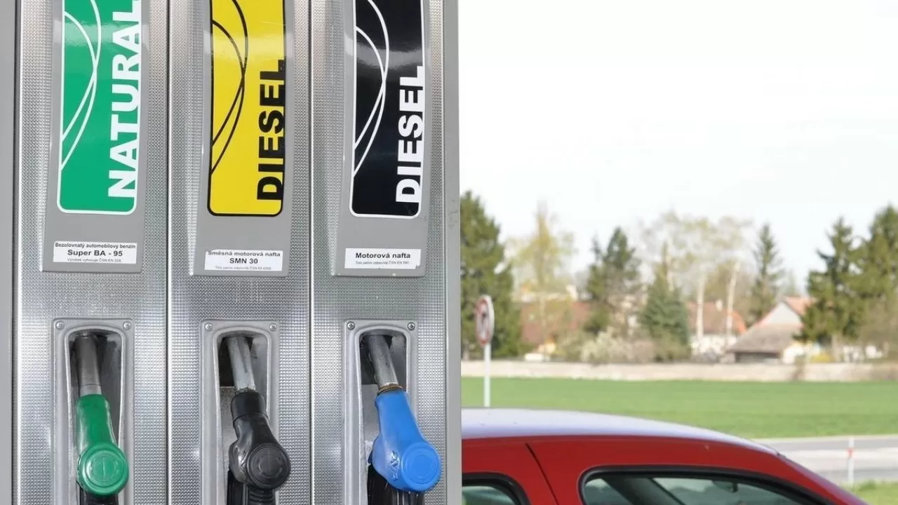 Cнижение цен на топливо наметилось в одной из стран Европы 