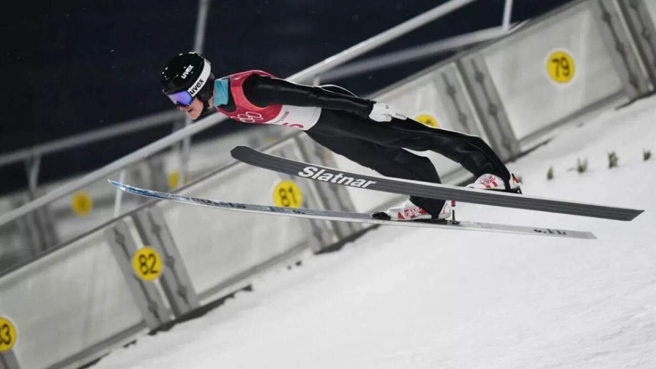 Казахстанцы завоевали еще три медали на турнире по прыжкам на лыжах с трамплина в Польше 