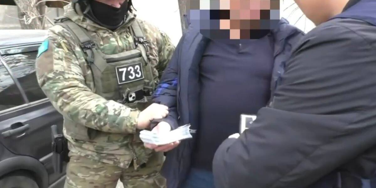 Таразда жергілікті тұрғыннан 5 млн теңге бопсалаған күдікті ұсталды 