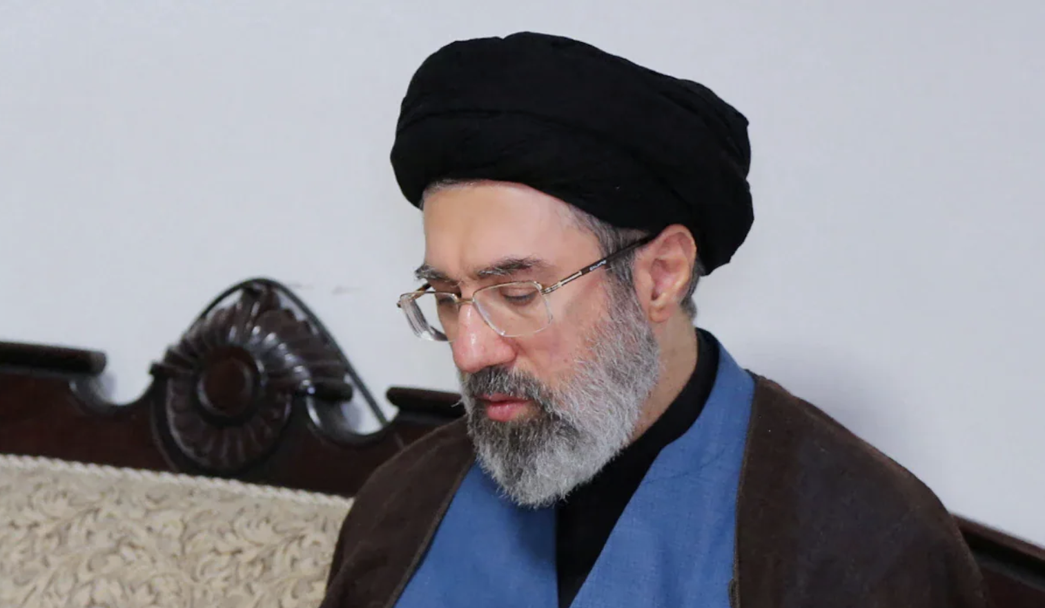 Моджтаба Хаменеи жарақатынан кейін Ресейге жасырын жеткізілген &ndash; БАҚ