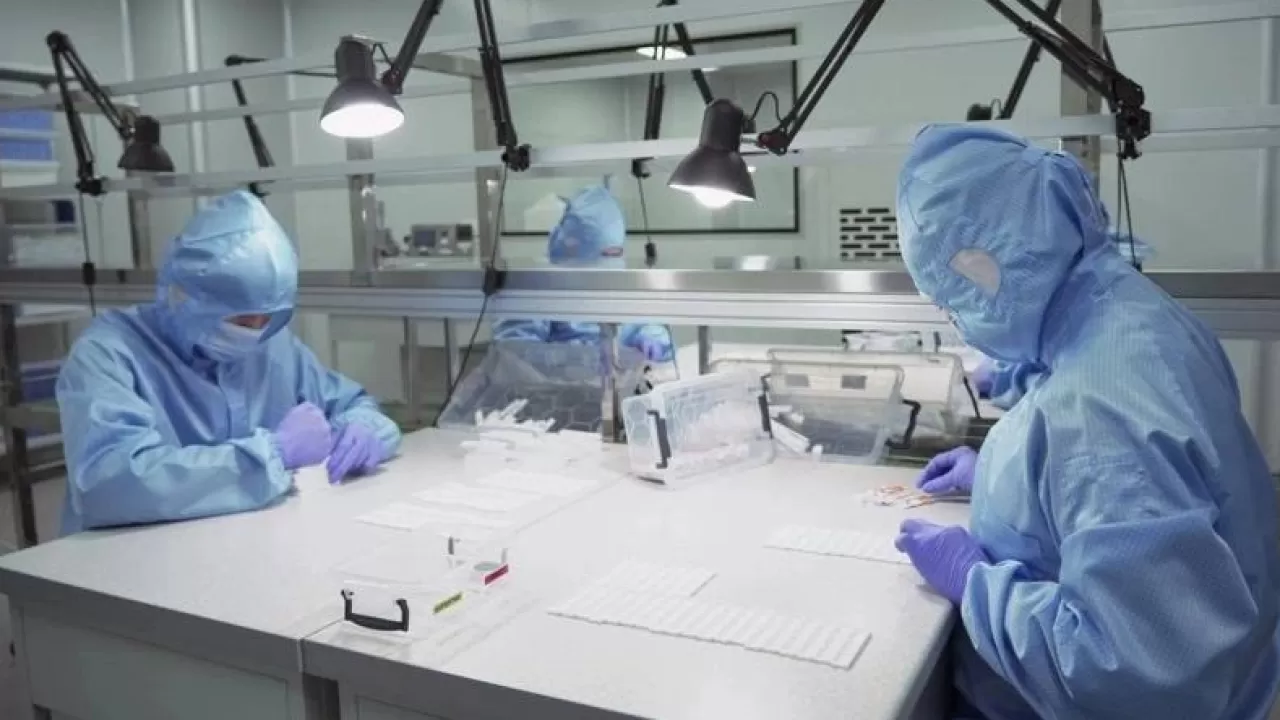 Как Казахстан экономит миллиарды на лекарствах 