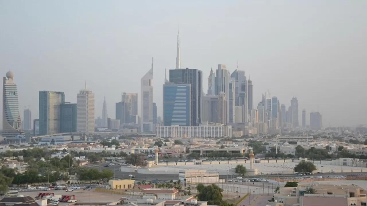 Отели Дубая урезают штаты и зарплаты 