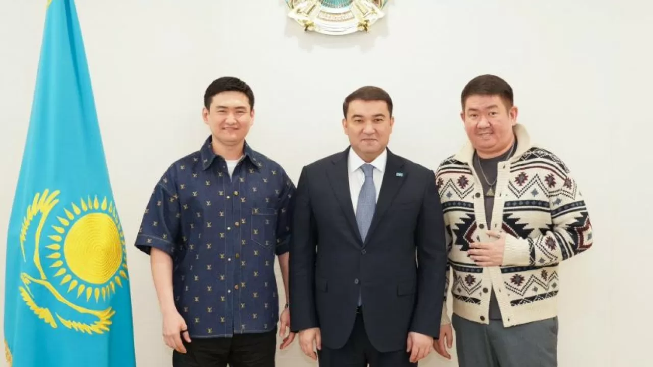 Торегали Тореали переехал в Туркестан и встретился с областным акимом