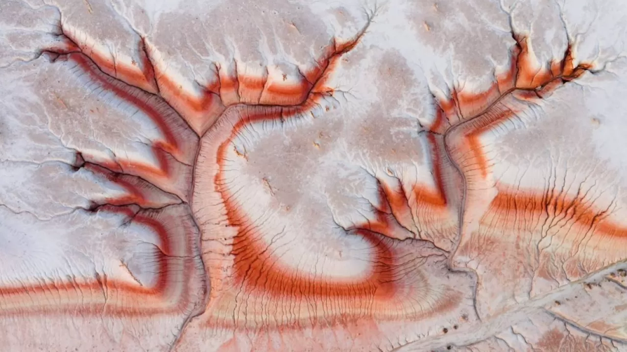 Где в Казахстане есть "горы тирамису" 