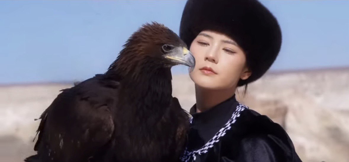 Қытайлық танымал блогер Таотао Маңғыстаудағы Амал мерекесіне келді