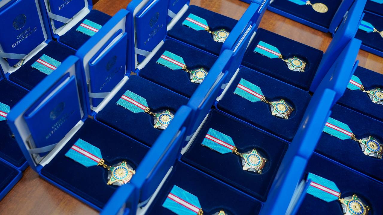Елдің әлеуметтік-экономикалық дамуына үлес қосқан азаматтар марапатталды