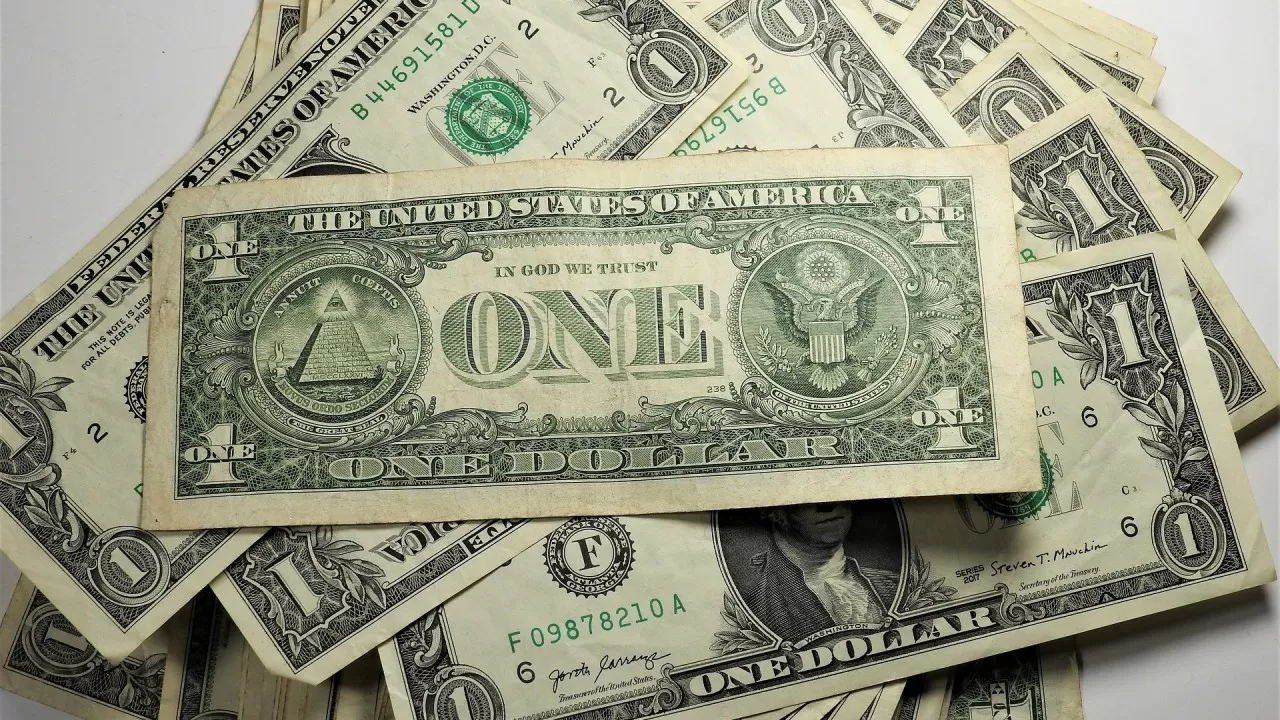 Доллар замер на KASE перед Наурызом 