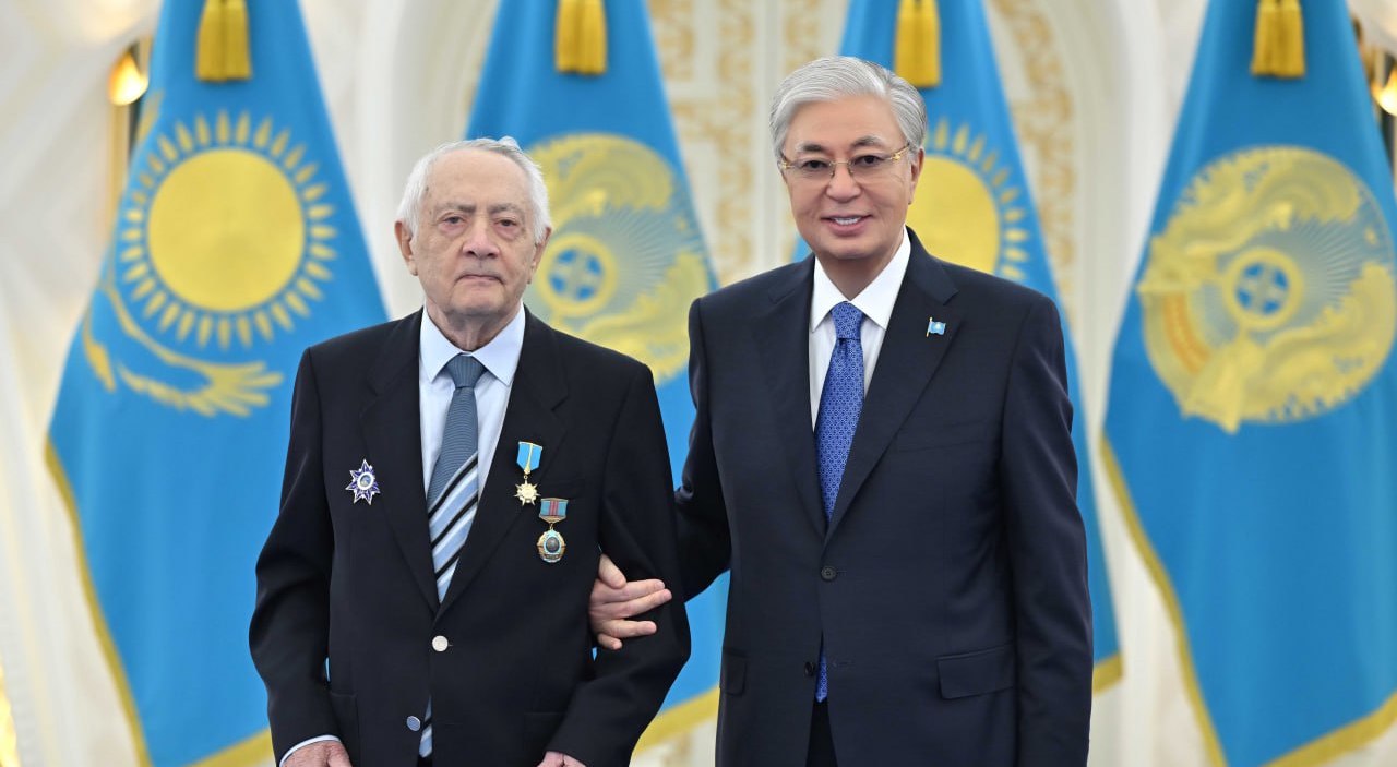 "Отандық альпинизм мектебі жаһанның брендіне айналды": Президент Ерванд Ильинскийді марапаттады