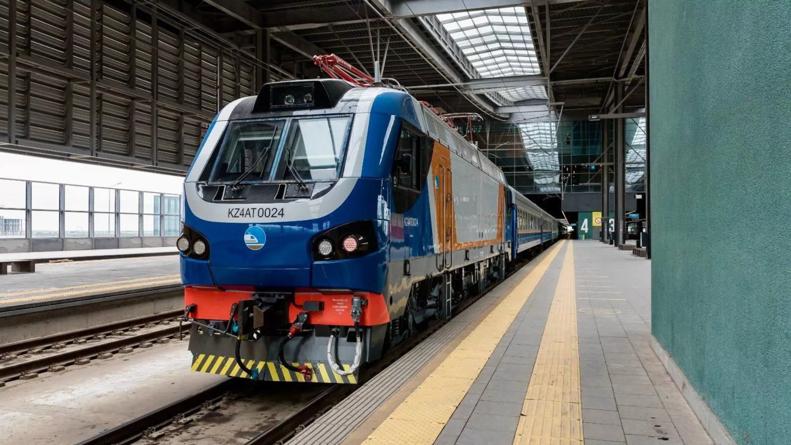 Жыл сайын шамамен 6 миллионға жуық әйел пойызбен сапарға шығады