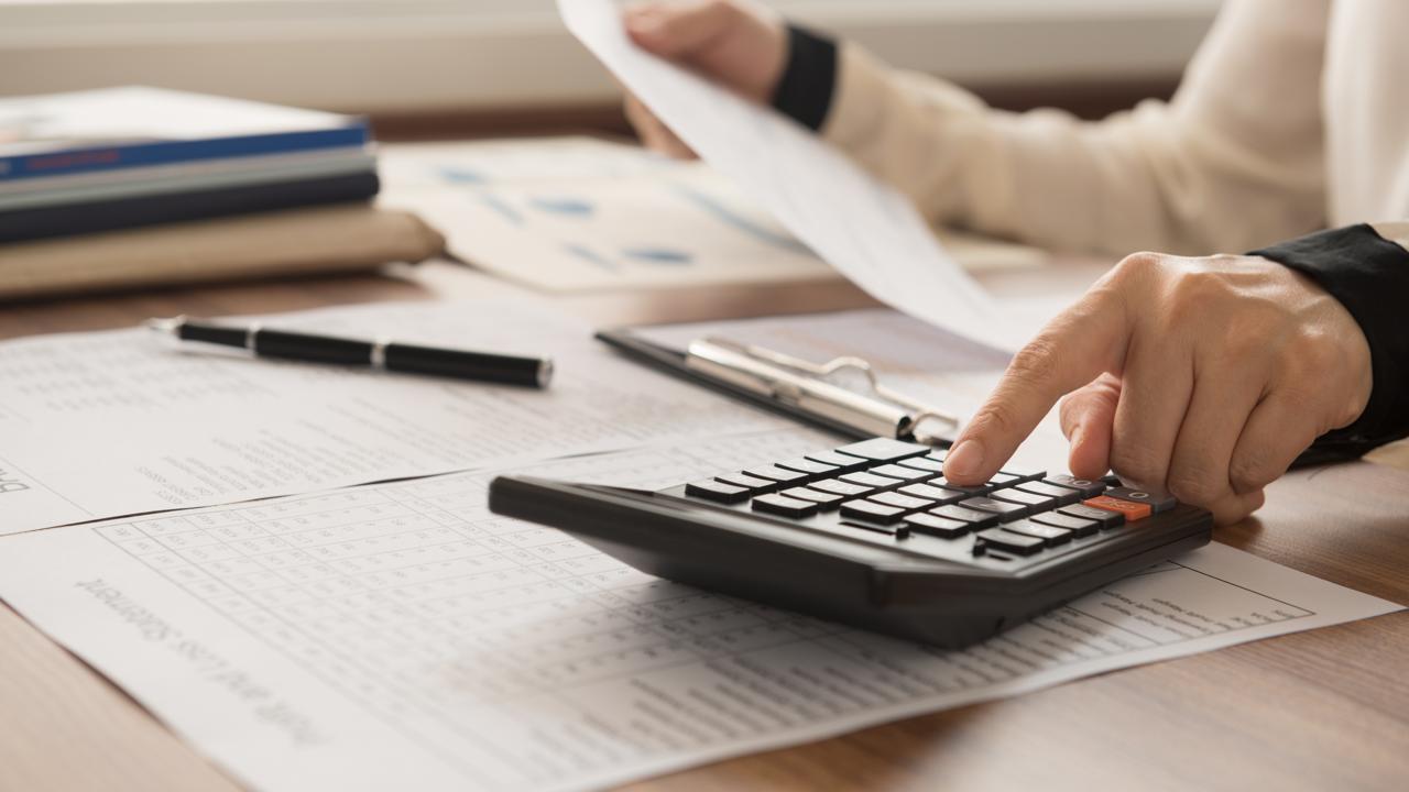 Енді шоты бұғатталған азаматтар жалақыны қолма-қол алуы мүмкін