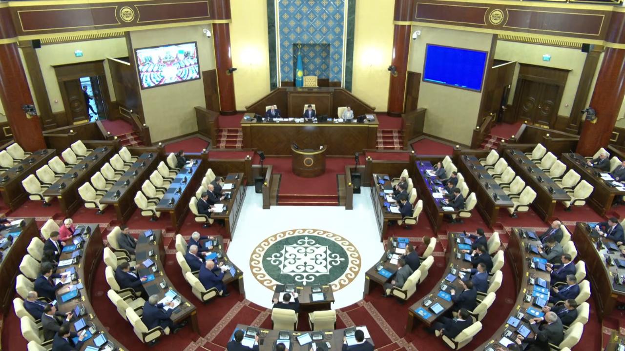 Казахстан строит энергомост  из Азии в Европу через Каспий 