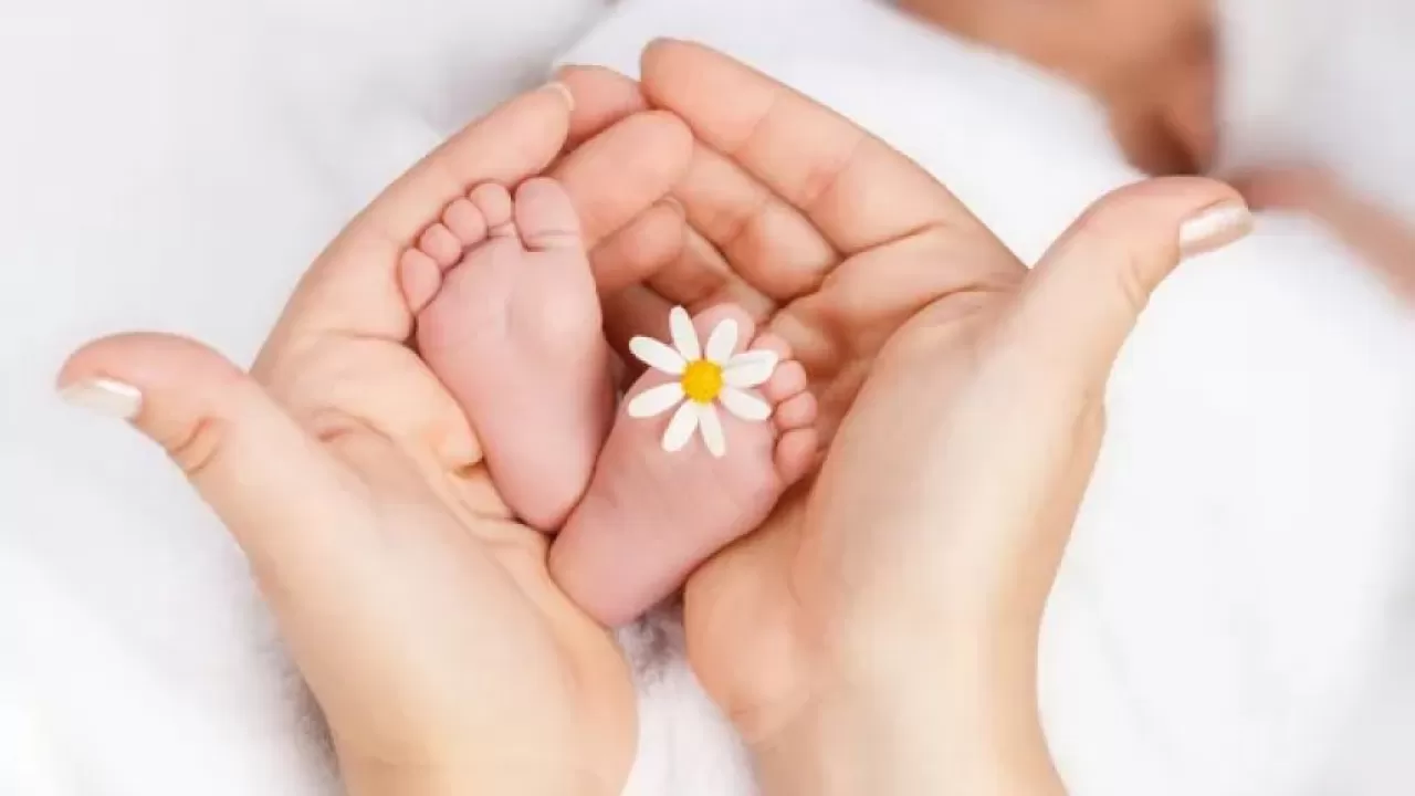 Тысячи двойняшек родились в Казахстане в 2025 году 