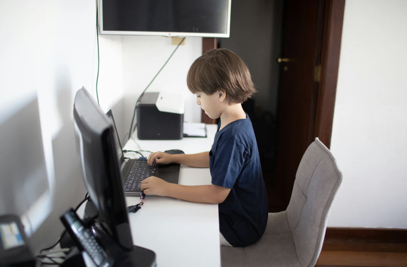 Бірқатар өңірде мектеп оқушылары қашықтан оқуға ауыстырылды