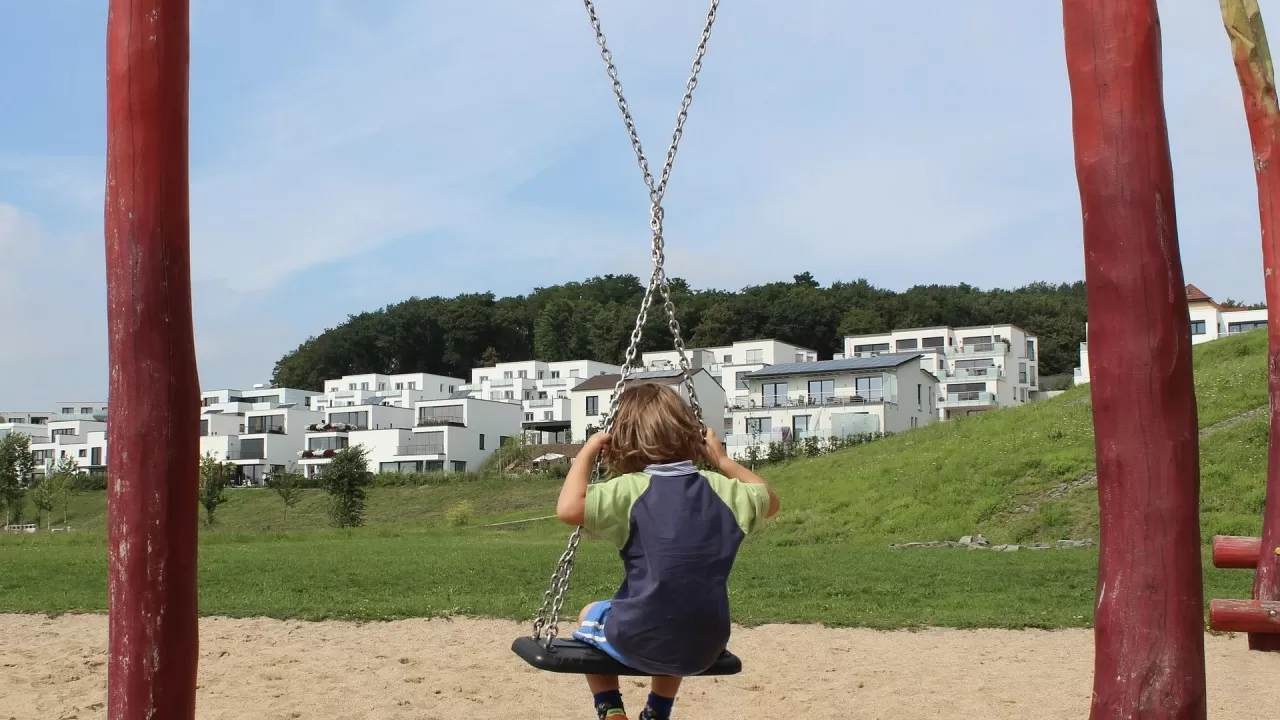 В Астане обязали застройщика благоустроить двор 