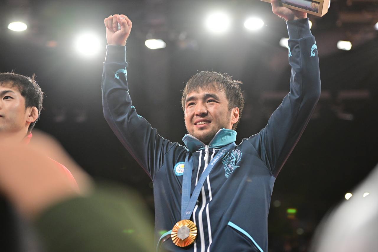 Олимпиада жеңімпазы Елдос Сметовке ота жасалды