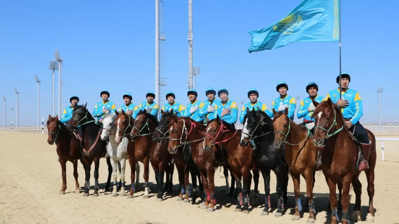 Түркістан төрінде көкпардан әлем чемпионаты басталды