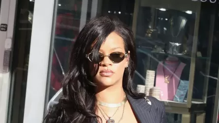 Неизвестная открыла стрельбу по дому Рианны 