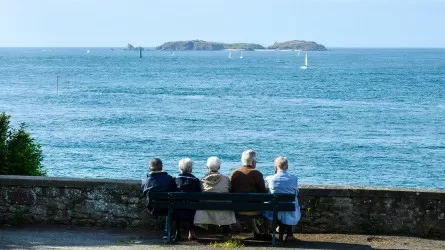 Кто и когда получит повышенную надбавку к пенсии 