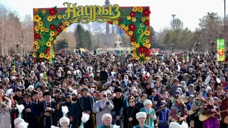Мировой рекорд на Наурыз: более 5 тыс. домбристов исполнил песню &laquo;Ақбұлақ&raquo;