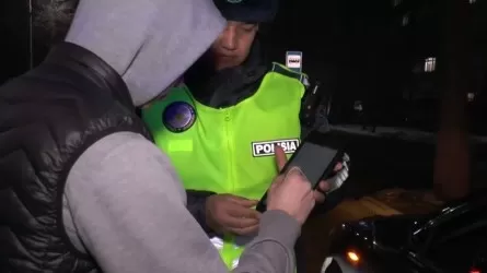 Полиция Алматы объявила "войну" ночным гонщикам 