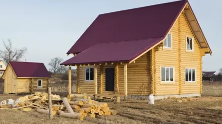 Обещал соорудить дома из сруба дерева и присвоил миллионы житель Усть-Каменогорска