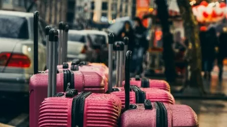 Резко вырос поток мигрантов из Китая в Казахстан, не сильно отстал Узбекистан