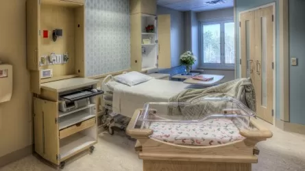 В роддомах Астаны нарушают права матерей