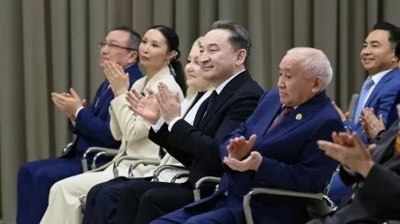 Токаев поручил пересмотреть стоимость грантов, выделяемых зарубежным университетам