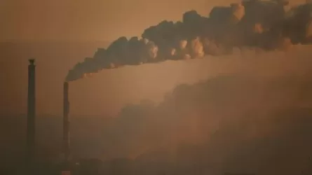 Жителям 8 городов Казахстана рекомендовано остаться дома 