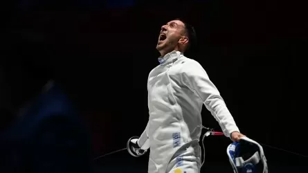 Казахстан вырвал победу у США и пробился в полуфинал Кубка мира по фехтованию