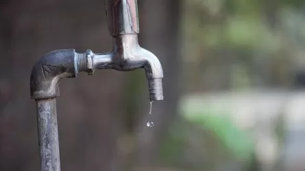 Город и два села Казахстана получили чистую воду на деньги олигархов 