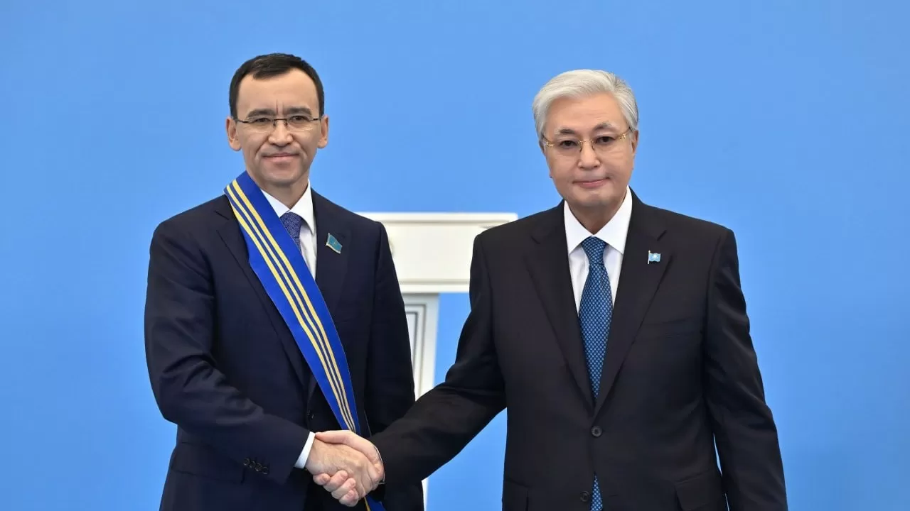 Токаев наградил ряд казахстанцев