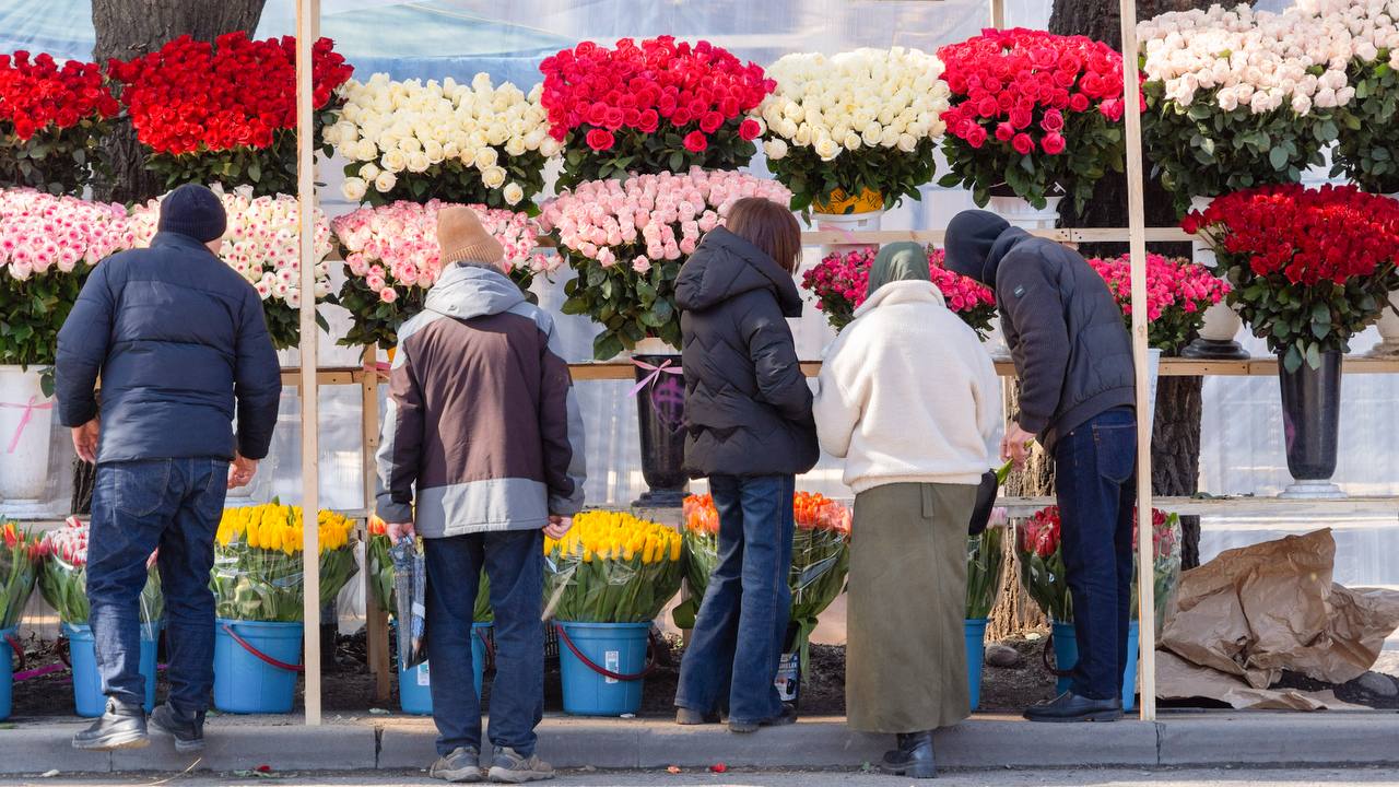 Алматыда 8 наурыз қарсаңында гүл сатуға арналған 1150 сауда орны белгіленді