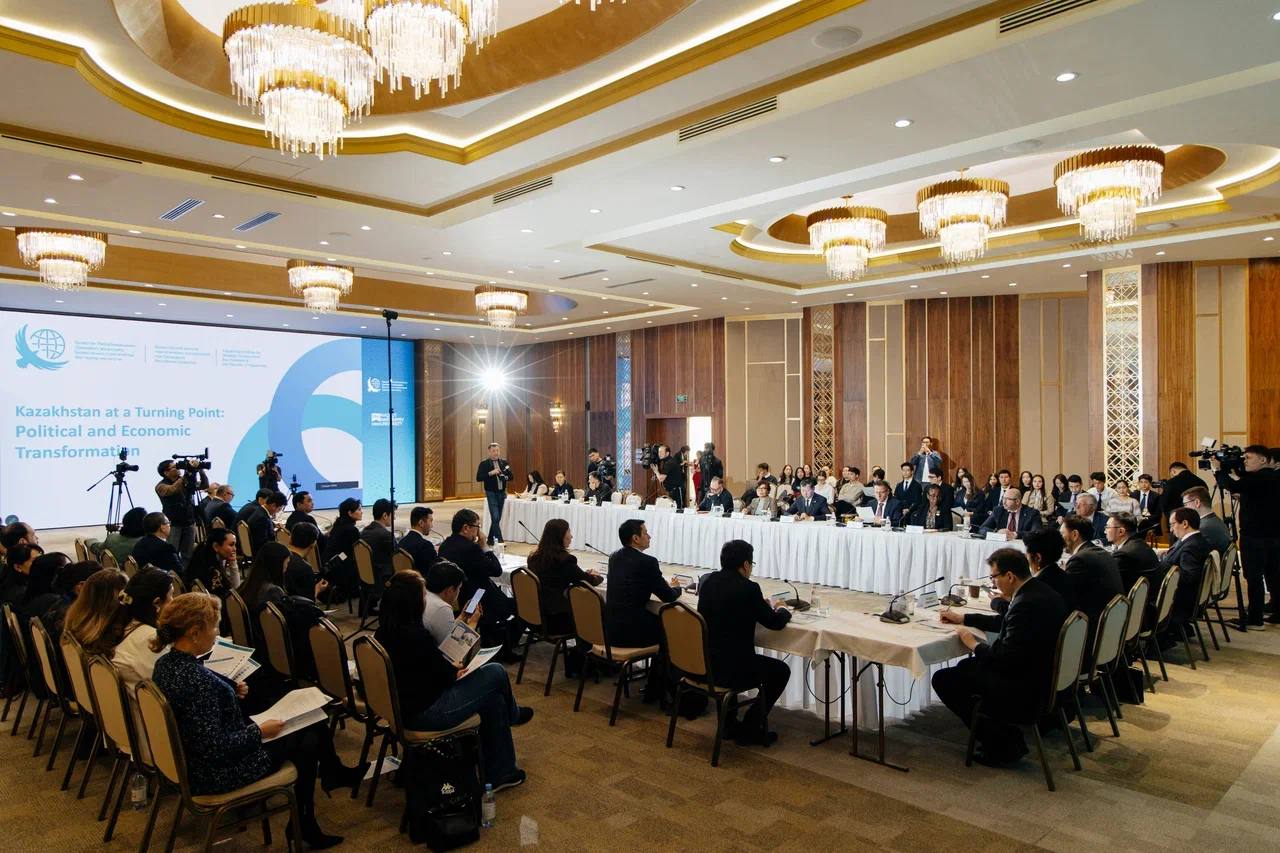 Конституциялық реформа: ҚСЗИ шетелдік сарапшылармен бірлесіп дайындалған баяндаманы ұсынды