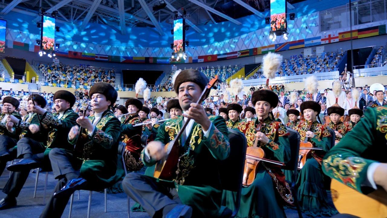 Астанада 5 мың музыкант "Шернияз" күйі мен "Наурыз" әнін орындады