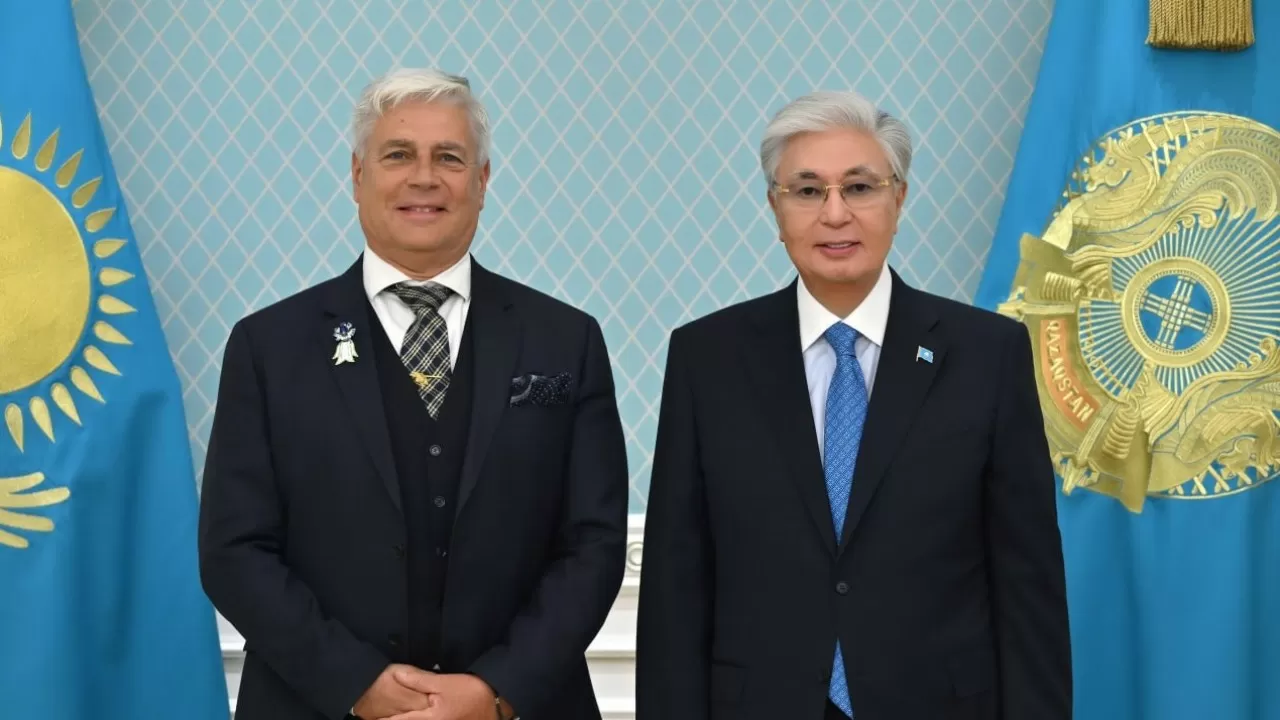 Токаев поблагодарил главу FCI за признание тазы на международном уровне