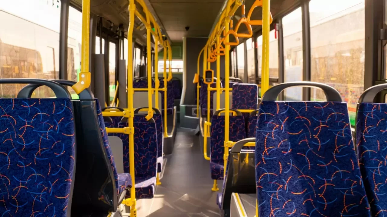 Девять автобусных маршрутов изменят схемы движения в Алматы