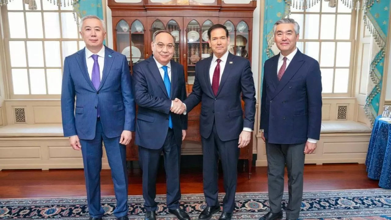 Марко Рубио пригласили в Казахстан