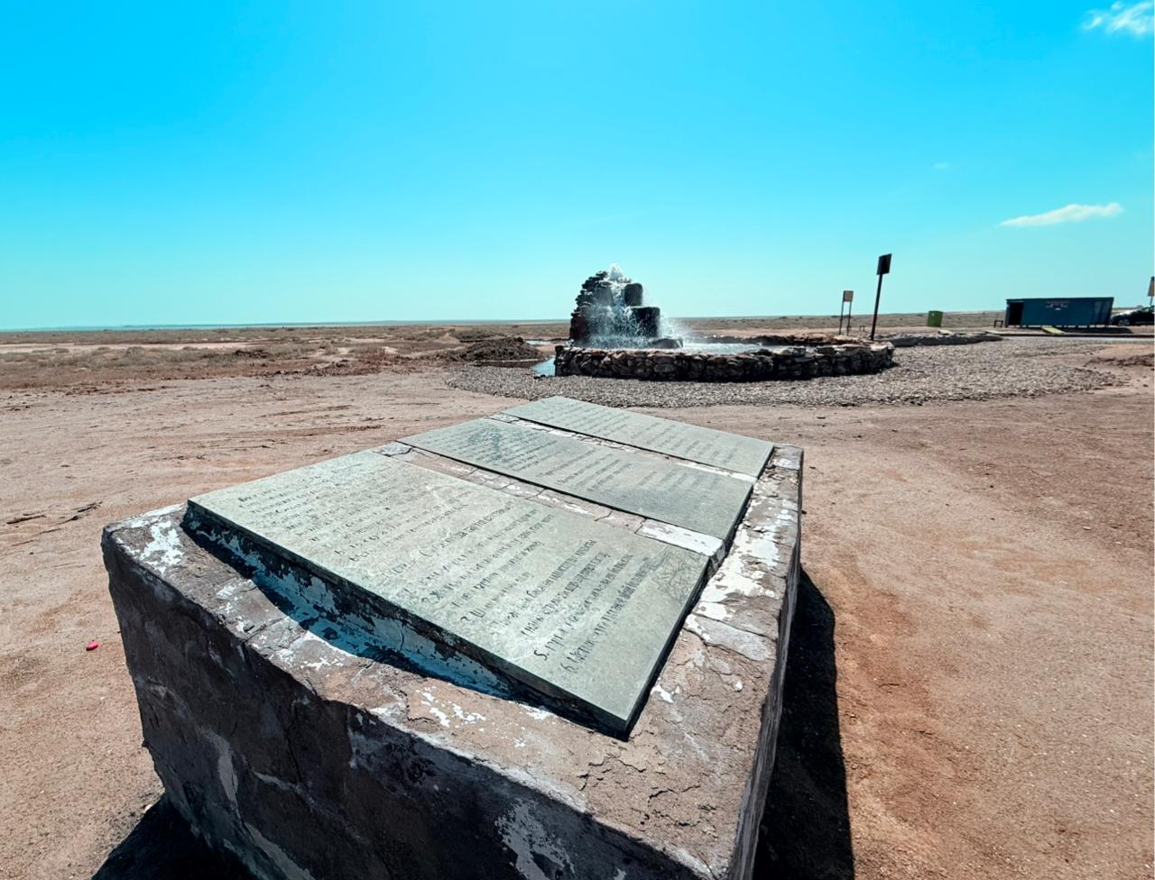 Арал теңізінің түбінен 40 жылдан бері ыстық су өздігінен атқылап тұр