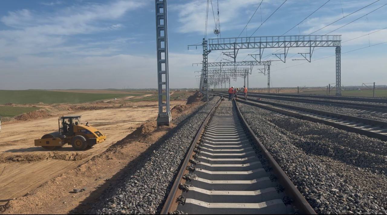 Қазақстанда ірі теміржол құрылысы: 500-ден астам техника жұмылдырылды