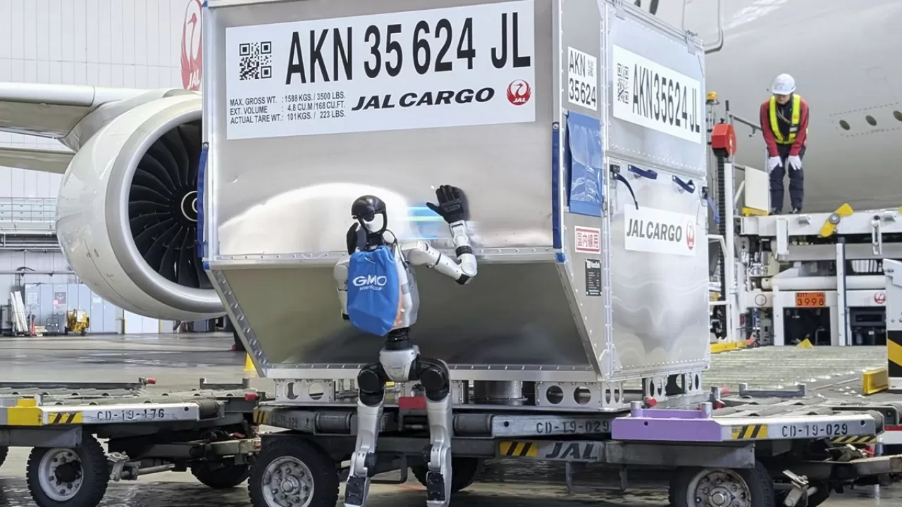 Гуманоидные роботы станут грузчиками багажа в аэропорту Японии 