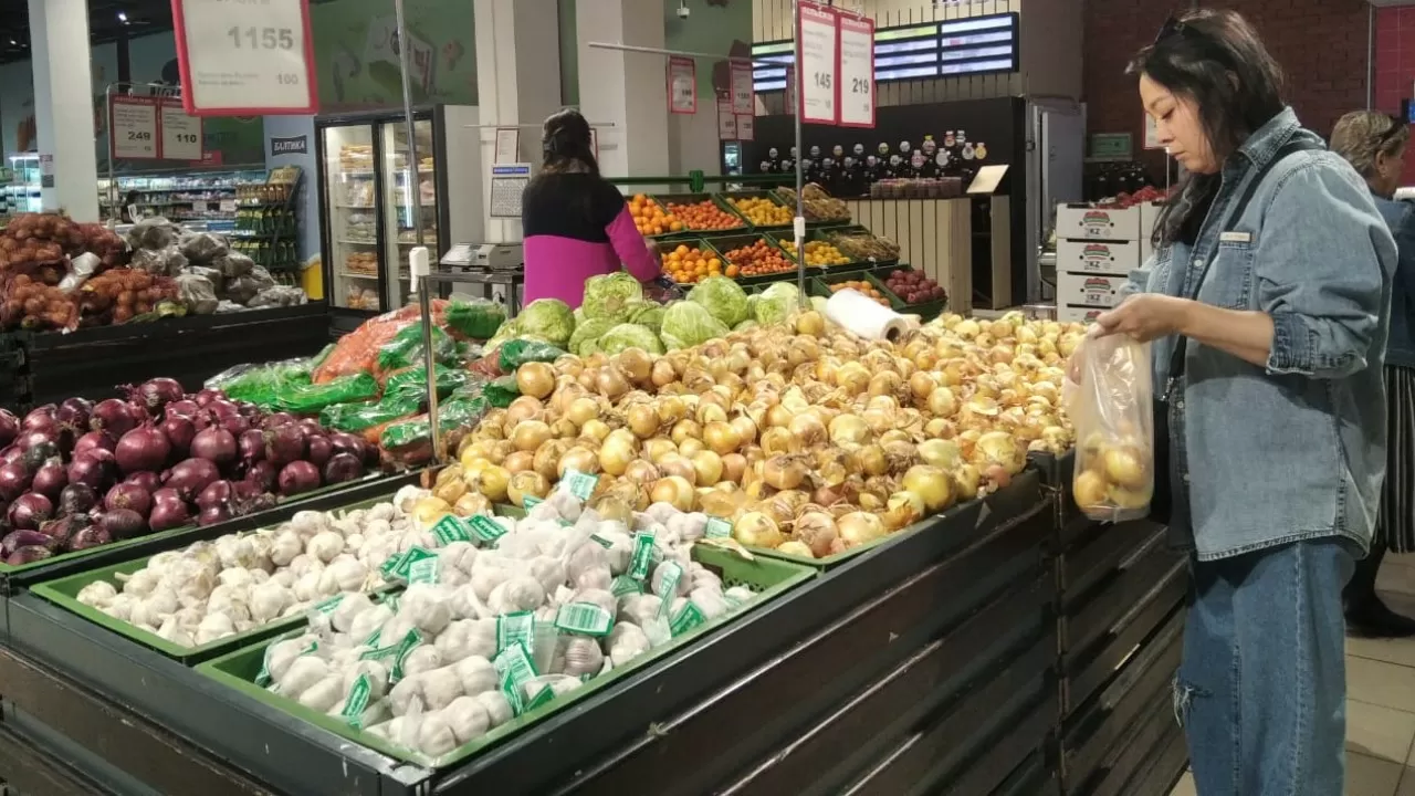 Сельские магазины "умирают": депутаты требуют срочной помощи 