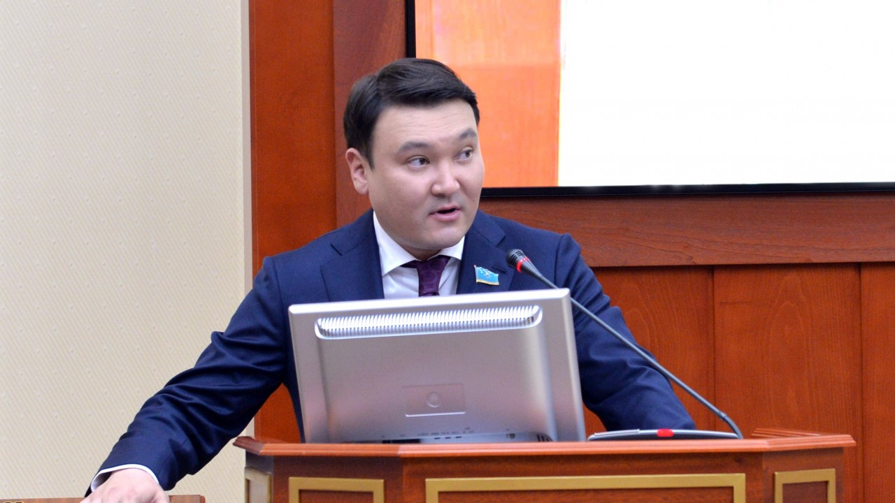 Әкімдердің қолында нақты құзырет те, жеткілікті қаржы да жоқ &ndash; депутат