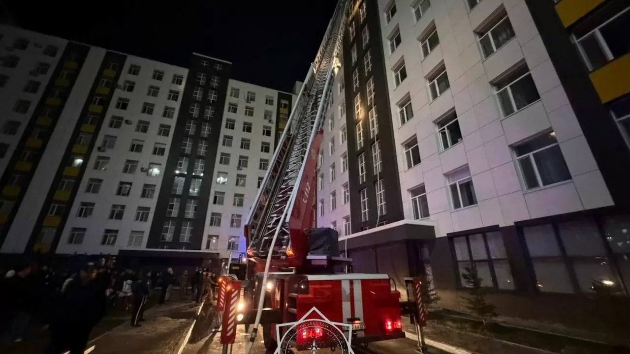 Многоэтажка горела в Астане