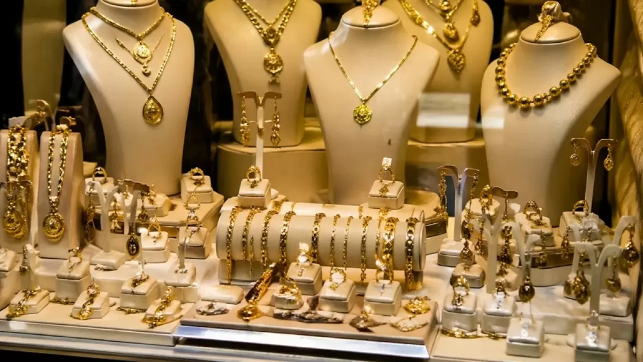 Золото отыграло первоначальные потери 