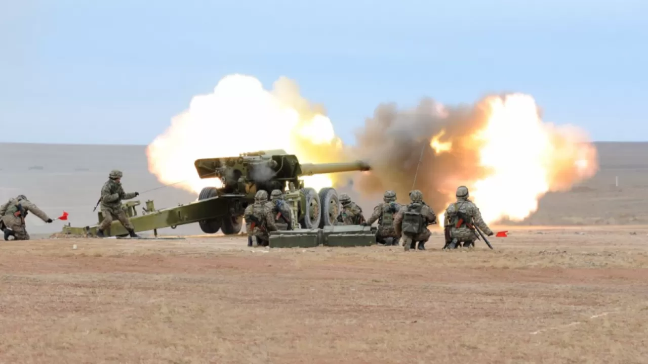 Казахстанским военным пересчитали пособия и премии  