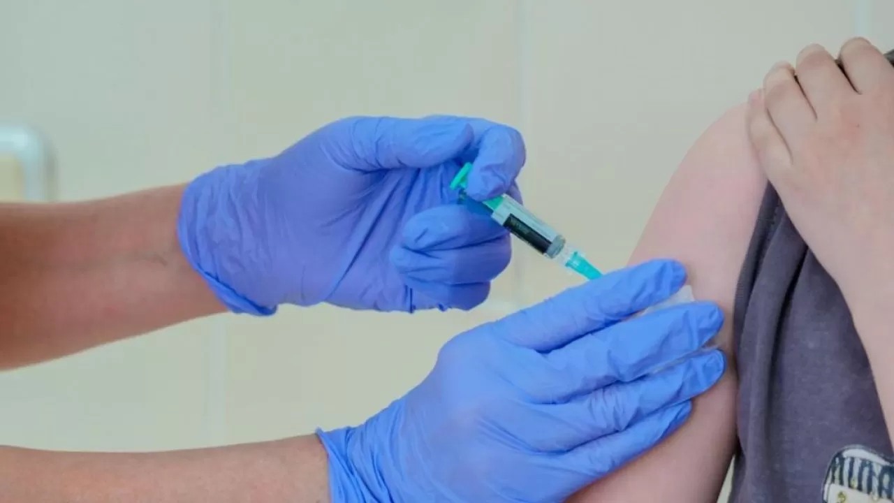 В Астане началась вакцинация девочек от ВПЧ 