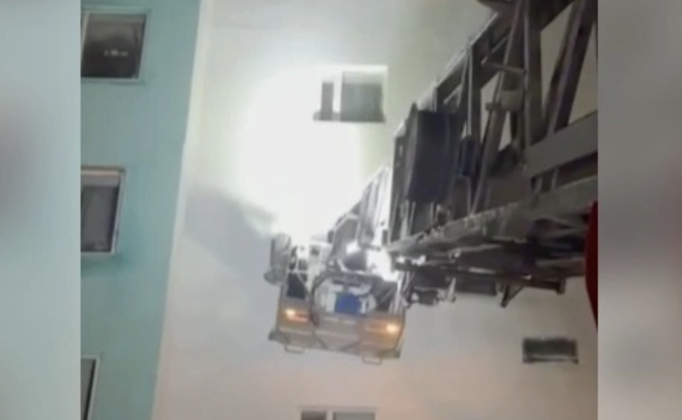 Сәтбаевта пәтер өртеніп, 4 бала құтқарылды